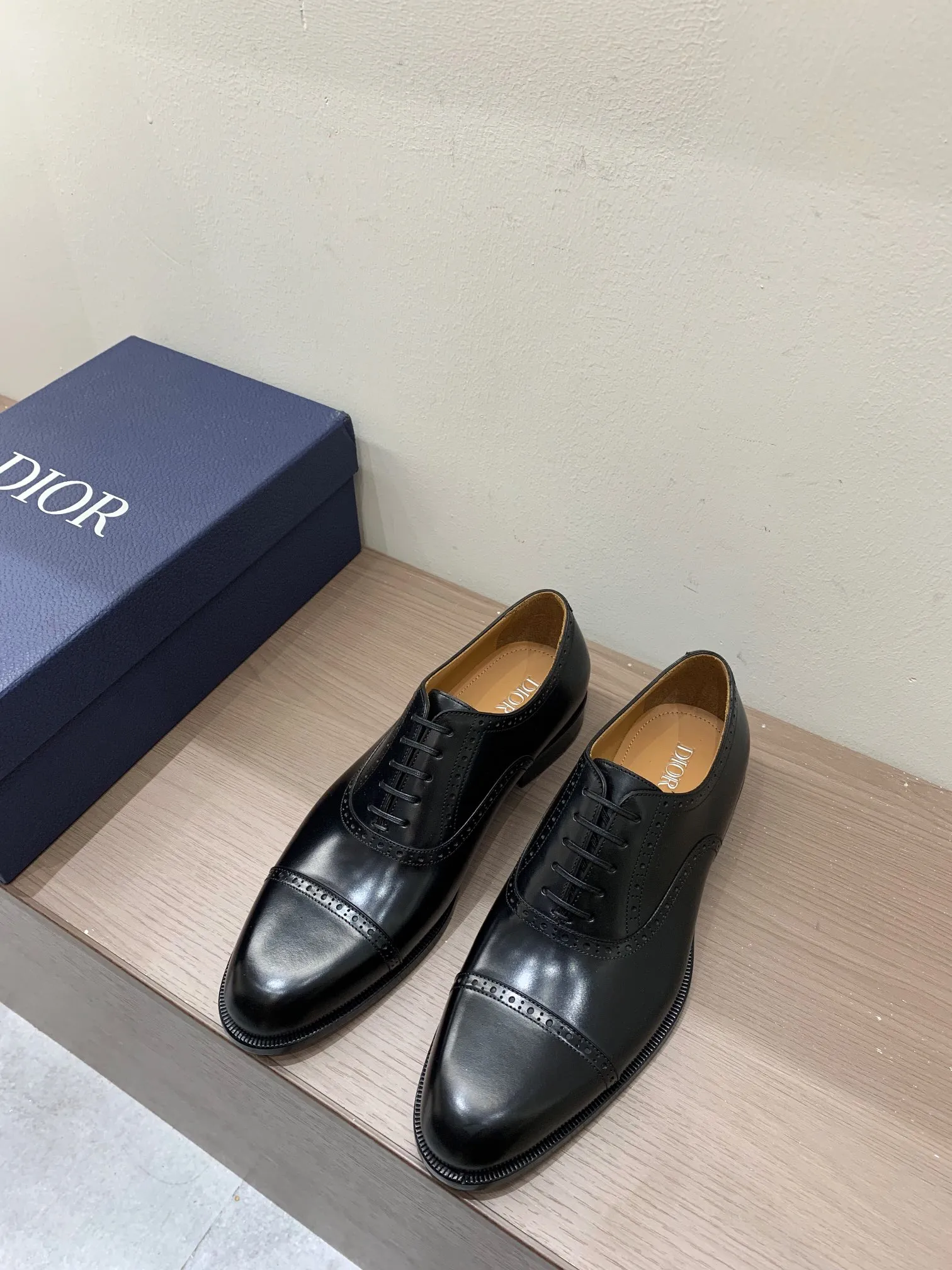 940💰 Dior high-end men's boutique casual leather shoes, imported cowhide upper, water-dyed cowhide lining, imported genuine leather outsole, perfect details, standard code 39-44 (38.45.46 customized, non-returnable and non-exchangeable),